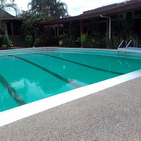 Hotel Santa Helena Leticia Exterior photo